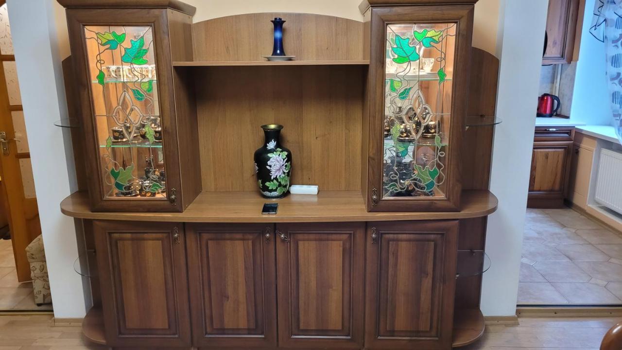 Апартаменти На Проспекті. Khmelʼnytsʼkyy エクステリア 写真